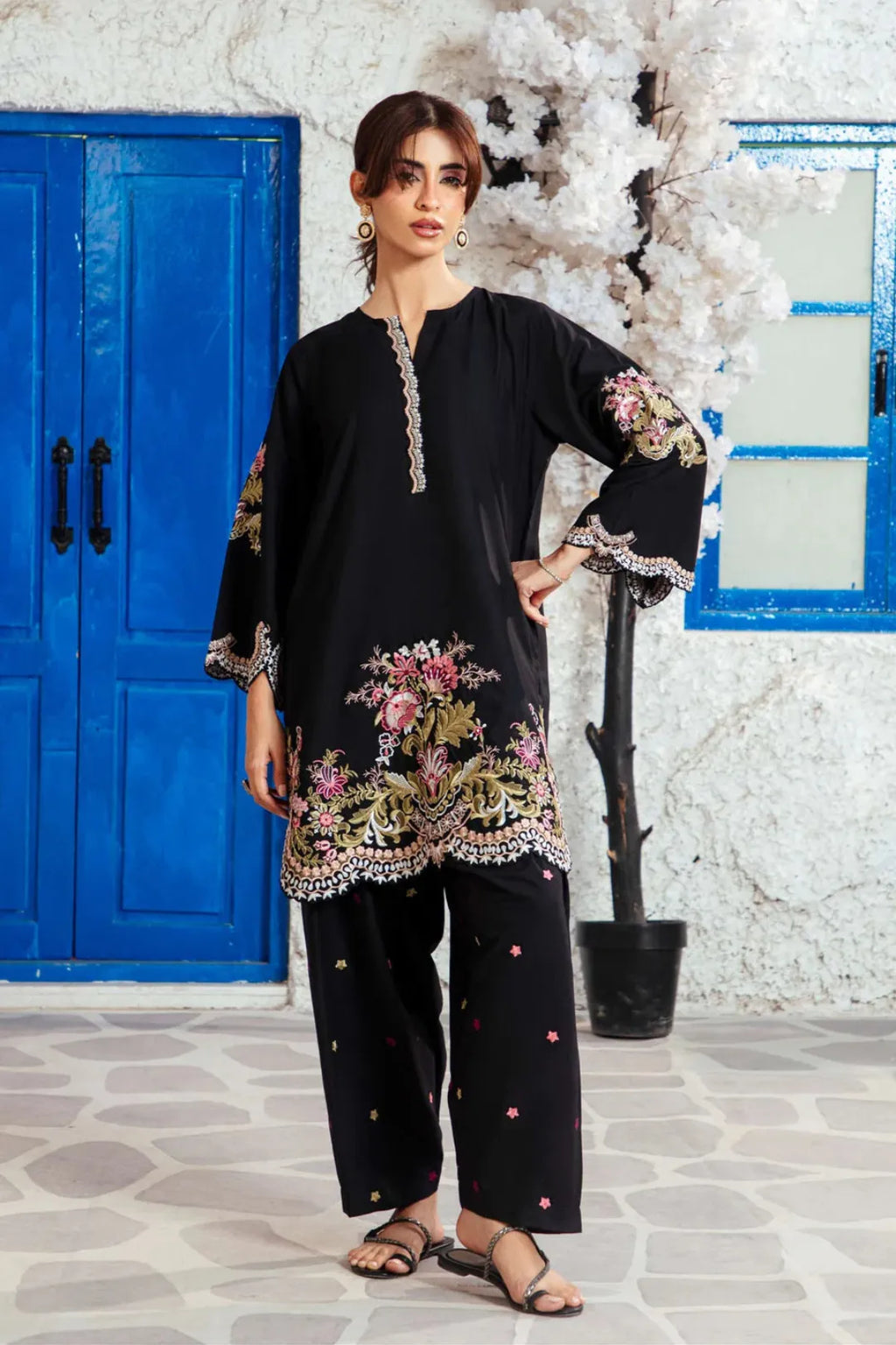 Mehrunisa Noir Embroidered 2-Piece Set