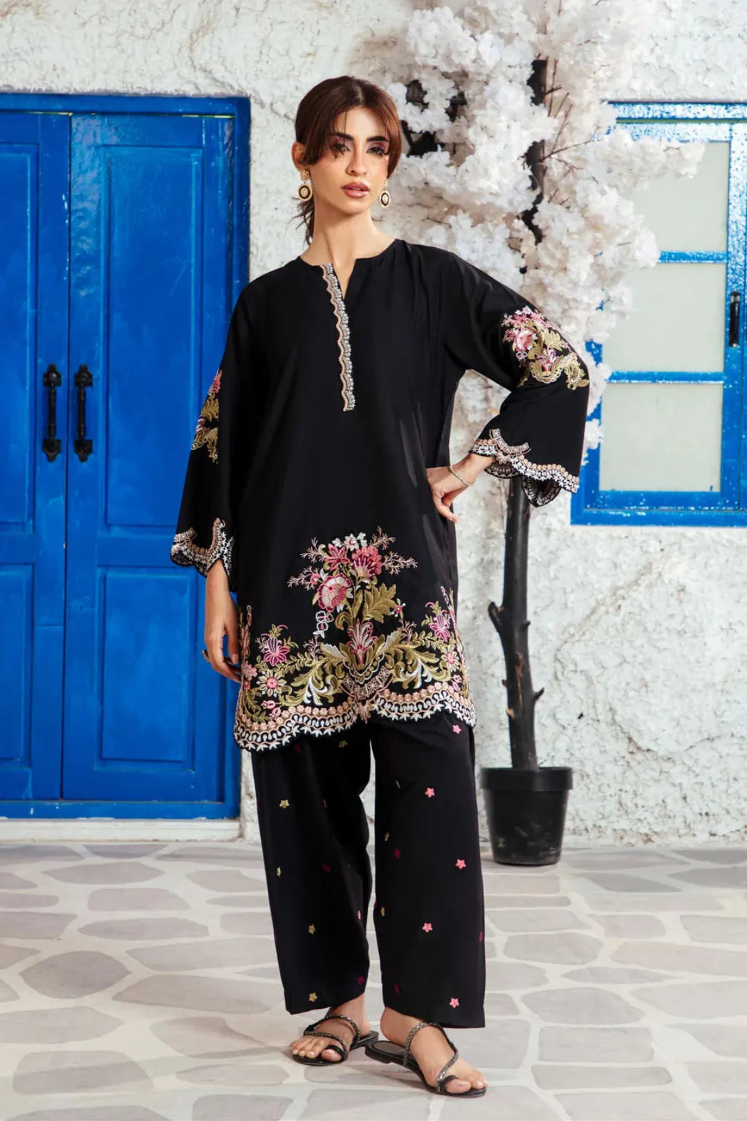 Mehrunisa Noir Embroidered 2-Piece Set