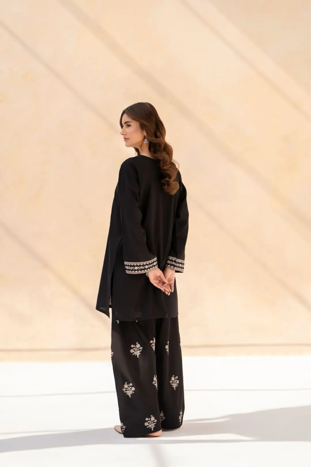 Siyah Noor Embroidered 2-Piece Suit