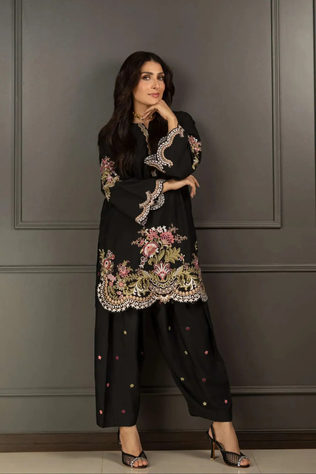Mehrunisa Noir Embroidered 2-Piece Set