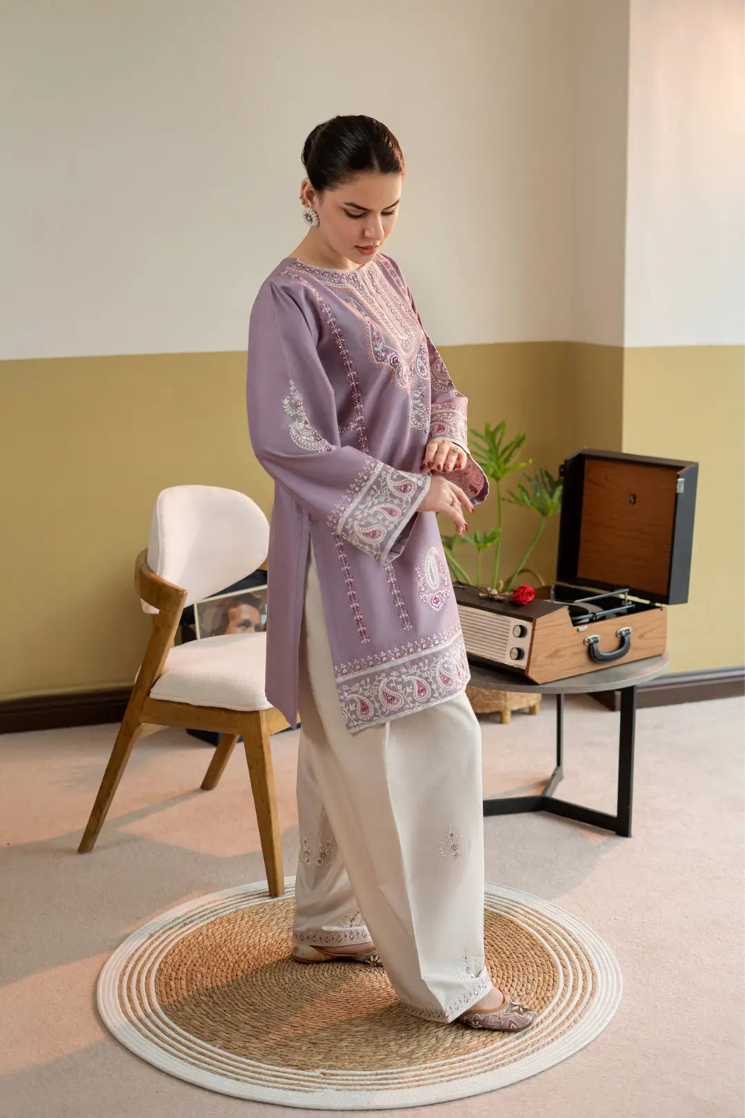 Mahveen Lilac Embroidered 2-Piece Suit