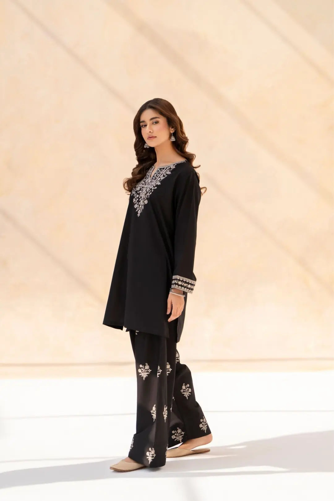 Siyah Noor Embroidered 2-Piece Suit