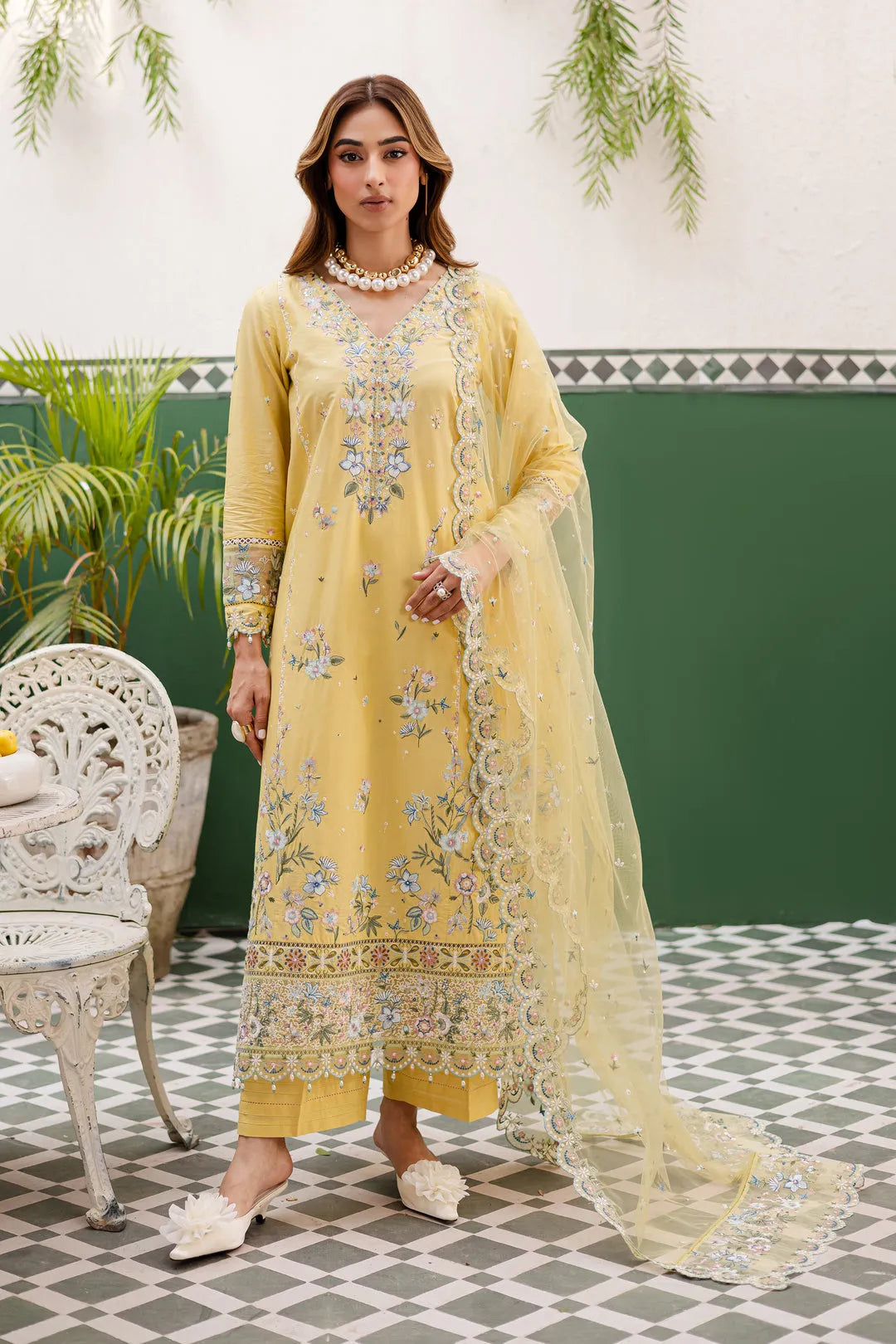 Noor-e-Bahar Embroidered 3-Piece Suit