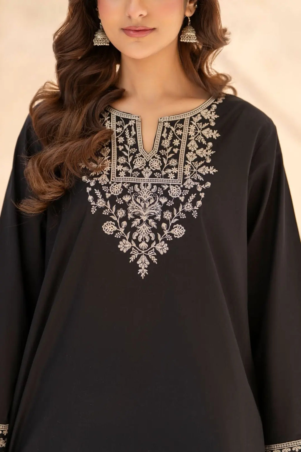 Siyah Noor Embroidered 2-Piece Suit