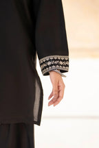 Siyah Noor Embroidered 2-Piece Suit