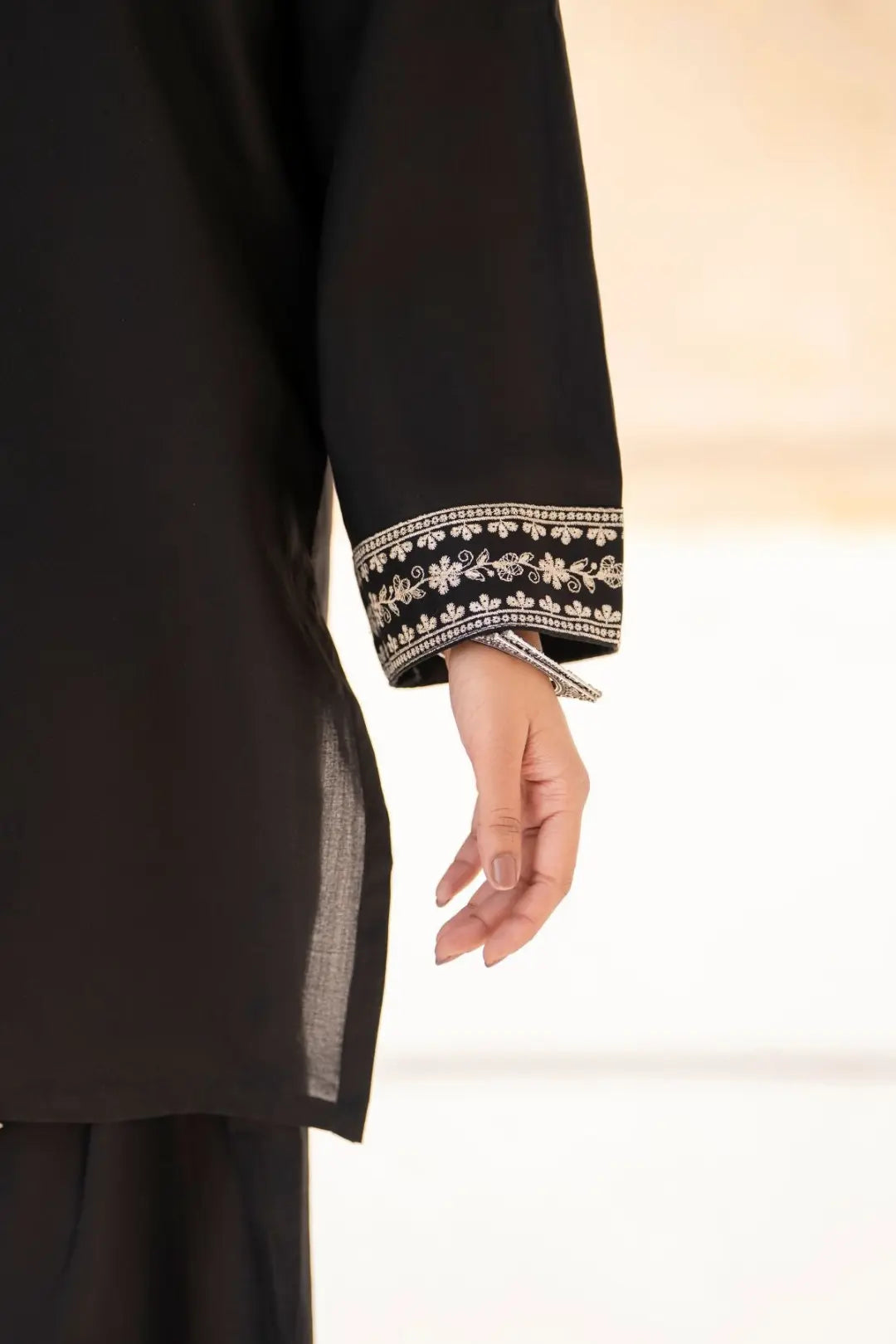Siyah Noor Embroidered 2-Piece Suit