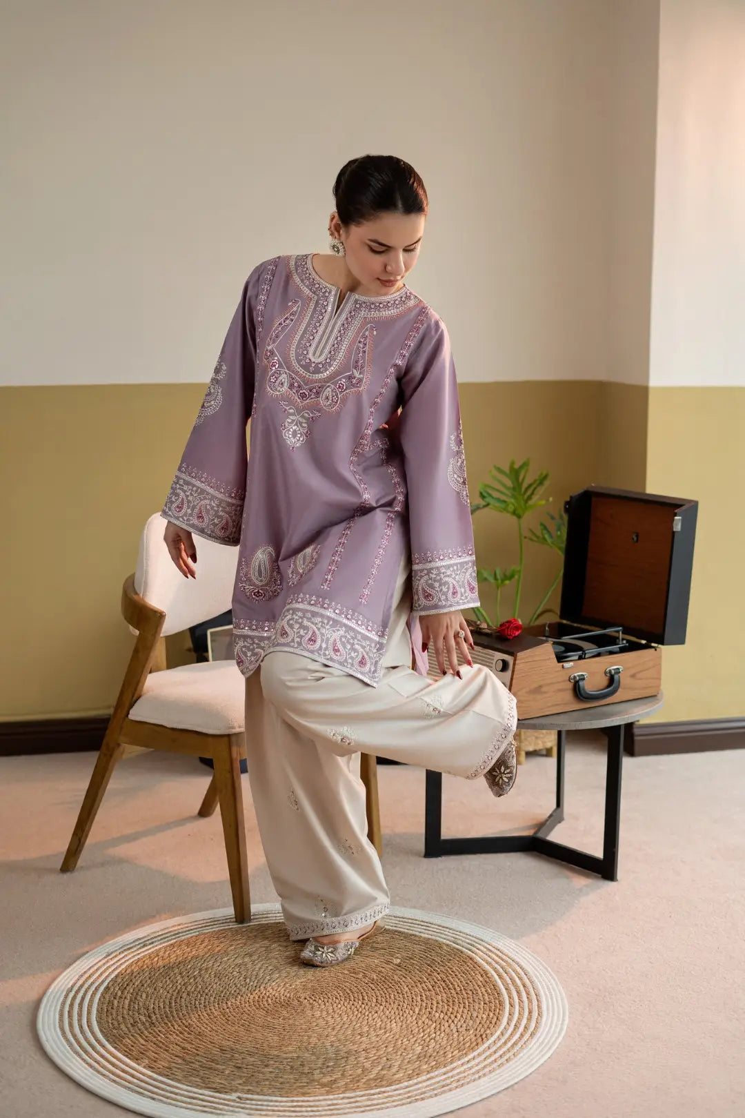 Mahveen Lilac Embroidered 2-Piece Suit